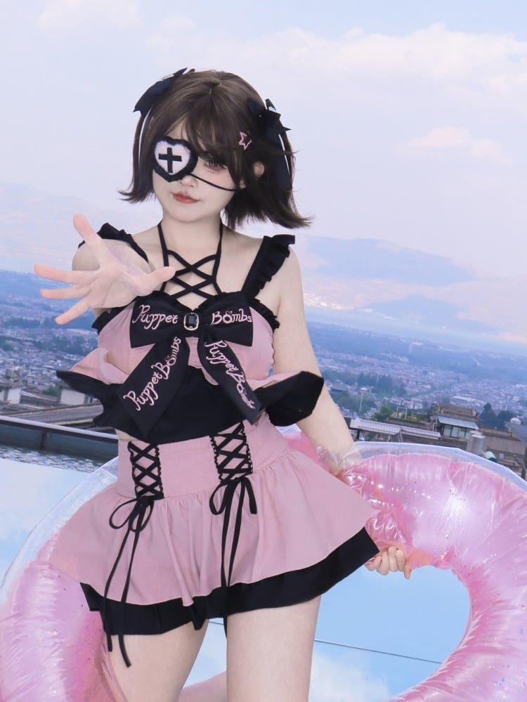 Badeanzug mit Schnürung und Schleifendetails