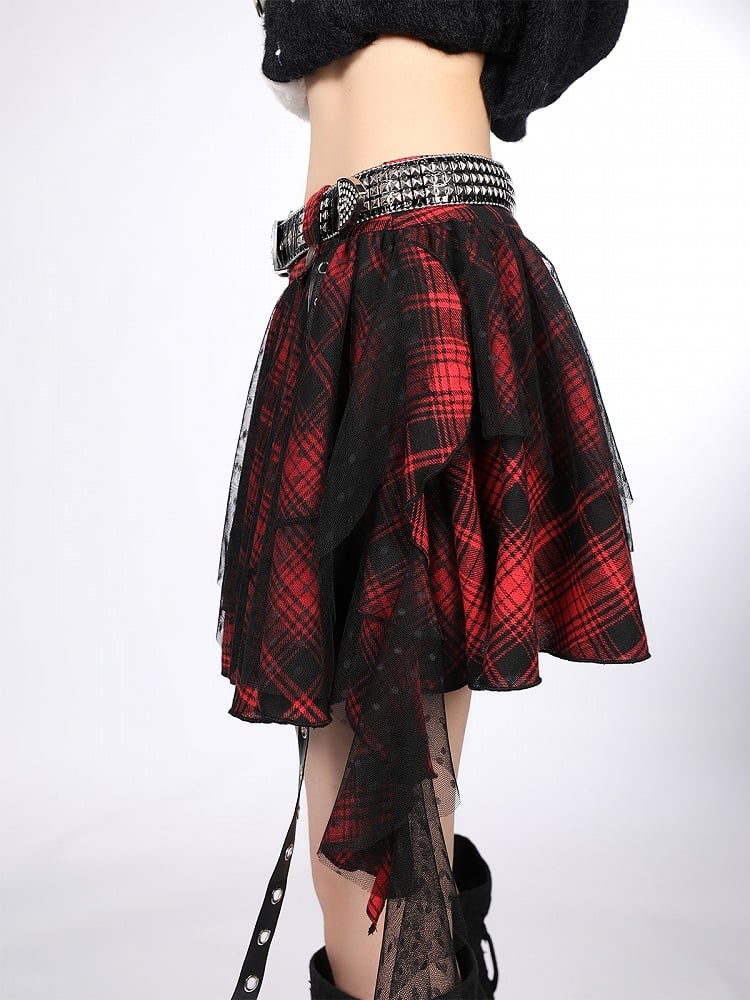 Asymmetrischer rot karierter Stufen-Minirock mit Spitzenüberzug Y2K