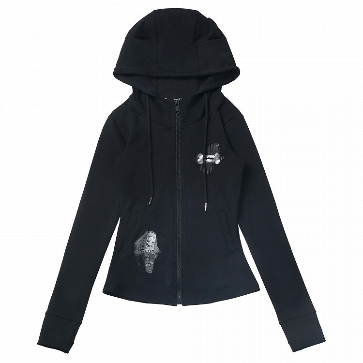 長袖、トップジップ開閉、ブラック/ホワイトのデビルホーンデザインフード