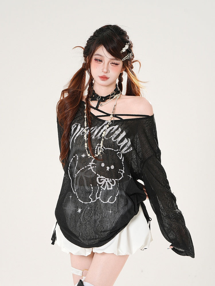 ブラック/ホワイト カバーアップ アシンメトリーネックライン キティプリント セミシアー