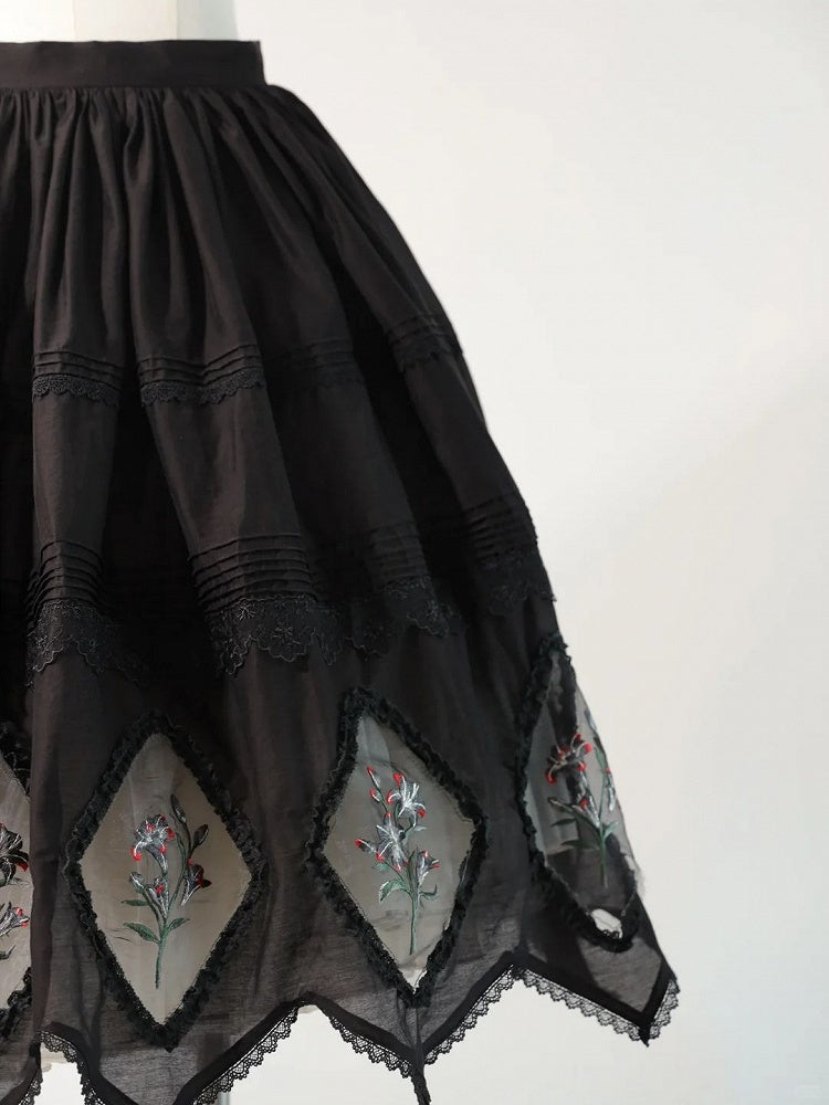 Black Lily Lace-Trimmed Embroidered Skirt Lolita