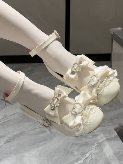 Heels Janes Herz Weiß Ausschnitt an der Spitze Schleife Mary