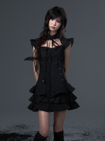 Schwarzes Gothic-Punk-A-Linien-Puffkleid mit Spitzen-Metallnieten