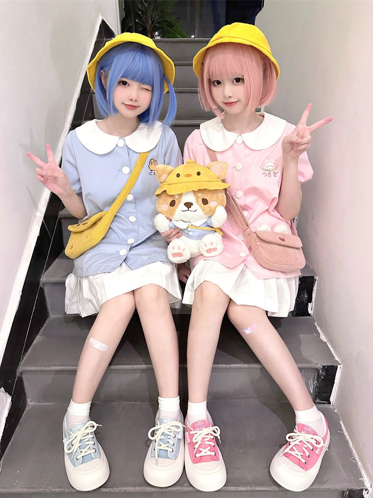 Hellblaues Top mit Puffärmeln und Peter-Pan-Kragen von Little Chicken