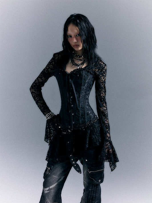 A-Linien-Minikleid mit Glockenärmeln, schwarze, halbtransparente Punk-Spitze