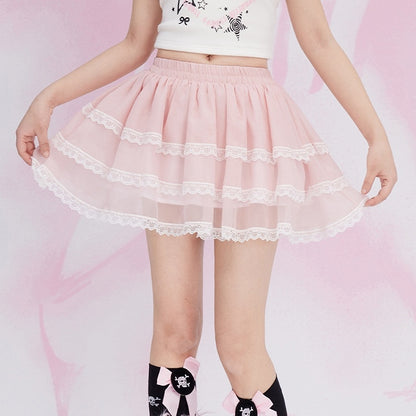 ピンクのレーストリムティアードミニスカート