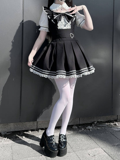 Jirai Kei Black & White Short Sleeve Box-Pleated Dress with Lace and Bow Details - Virtual Paradise
