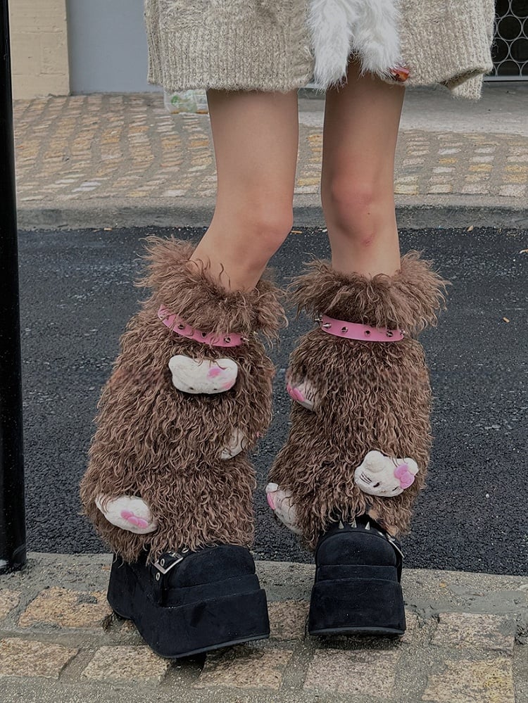 Weiß/Rosa/Kaffeebraune, zottelige Beinwärmer mit Nieten und Plüsch-Kätzchen