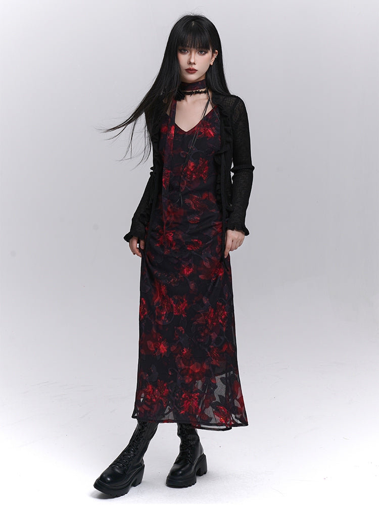 Rotes und schwarzes Slip-Kleid mit V-Ausschnitt und Blumenmuster in Knöchellänge