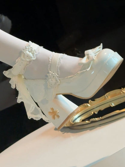 PU - Talons hauts Sakura à découpes, Mary Janes blanches