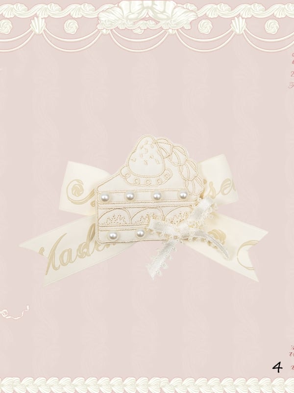 Brosche Bestickt Creme