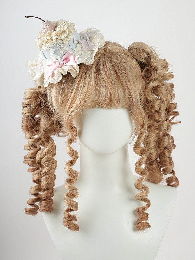 スイートロリータのブルーとピンクのリボン、チェリーケーキのレイヤードレーストリムハット