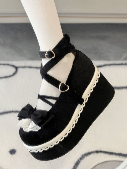 bei Spitzenschleifen-Top-Akzenten