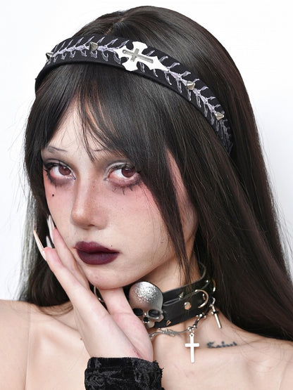 Gothic Cross Stud Black KC