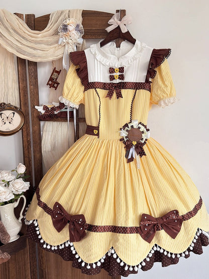 Sweet Lolita Brooch in Two Colorways - Alice in Wonderland Lolita