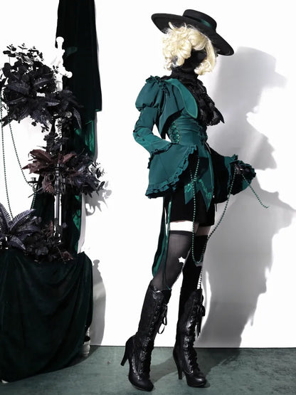 Grünes kurzes Oberteil mit Volant-Manschetten und Juliette-Ärmeln