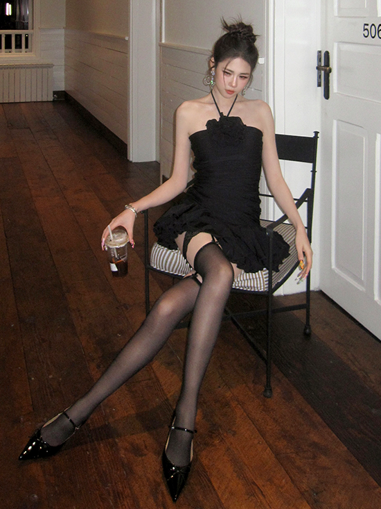 サスペンダーレーストリム ホワイト/ブラック/グレー タイツ