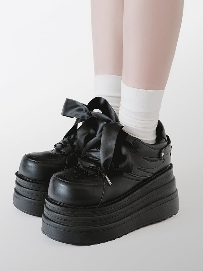 Black Lace-up Closure Jirai with Design Platforms Kei