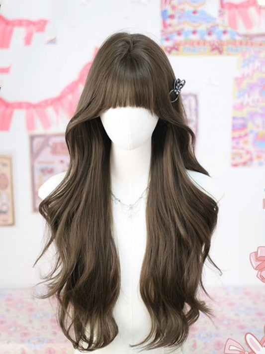 ブラウンのアンダーバスト丈ウェーブウィッグ（前髪付き）