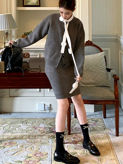 Black/Milk White Rhinestone Bowknot Calf Socks