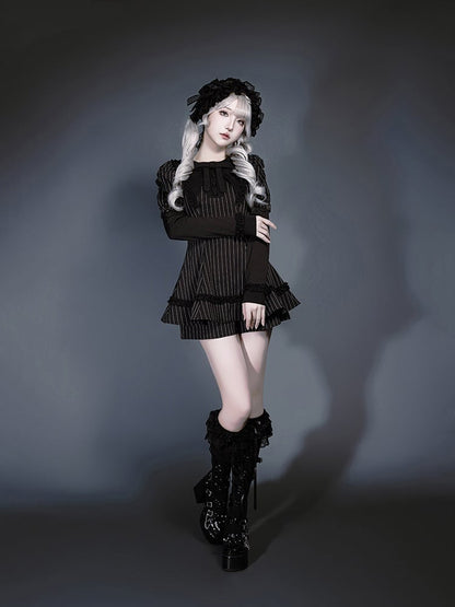 Kei Striped Gothic Jirai Black Collar Set: Shorts Brooch Bow Juliette Top with Pointed Sleeve