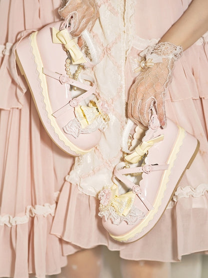 Blumen auf Plattformen Herzschleifendesign Perlenschnalle Kette Abnehmbare rosa Spitze mit Besatzoberteil