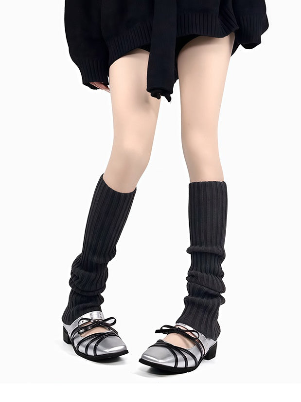 ダークグレー/オフホワイト/ダークグリーンのニットレッグウォーマー