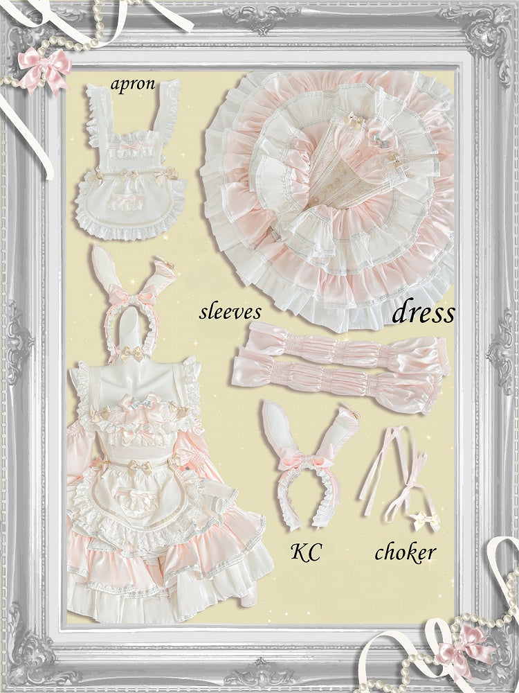 ホワイトとピンクのスイートメイドエプロン＋バスクウエストティアードフリルヘムストラップレスパフィードレス