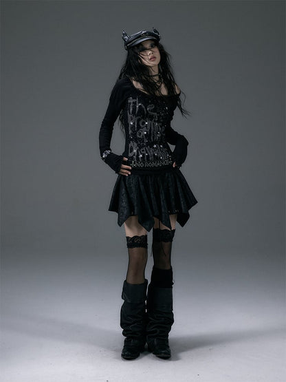 Schwarzer Rock mit Taschentuchsaum und Schnürung