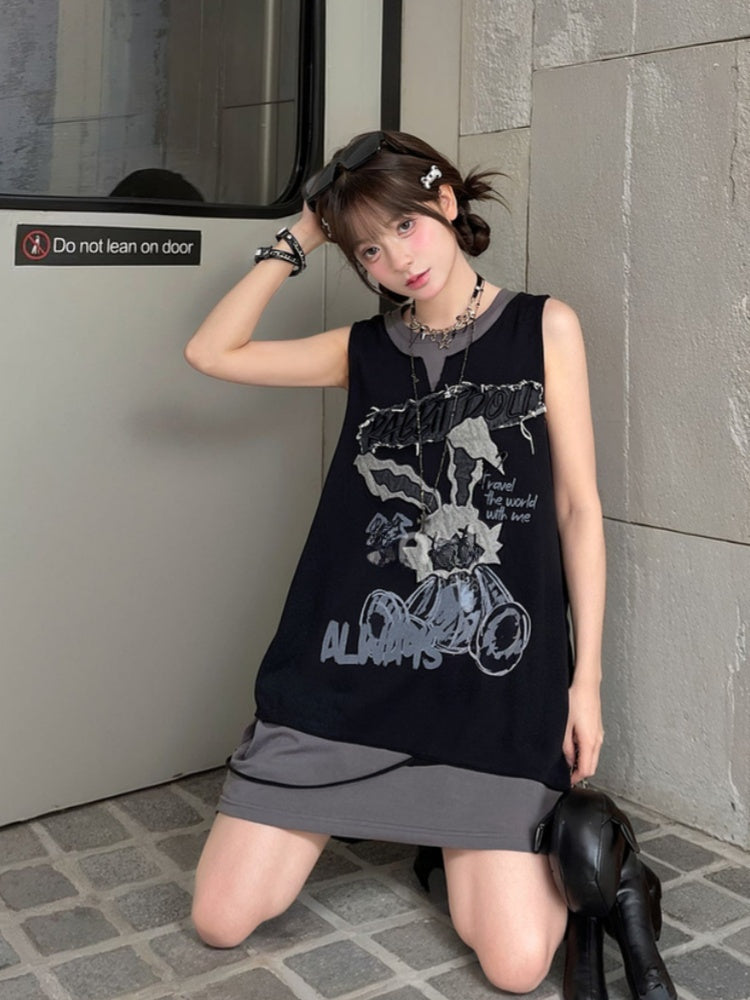 ほろ苦いグレーのトップス、ブラックのアップリケタンクトップ、フェイクレターのウサギ柄のツーピース