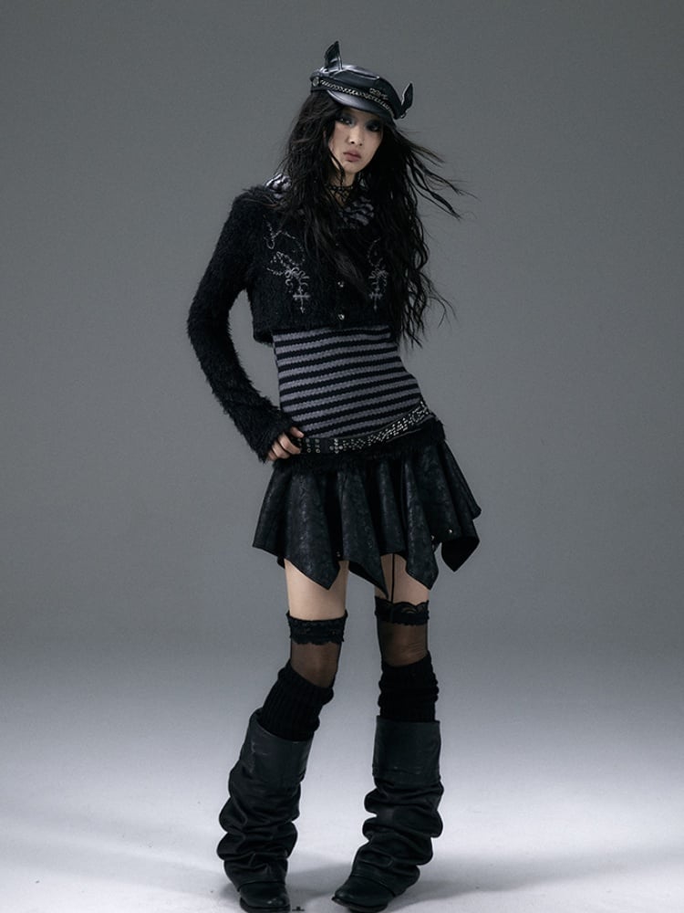 Schwarzer Rock mit Taschentuchsaum und Schnürung