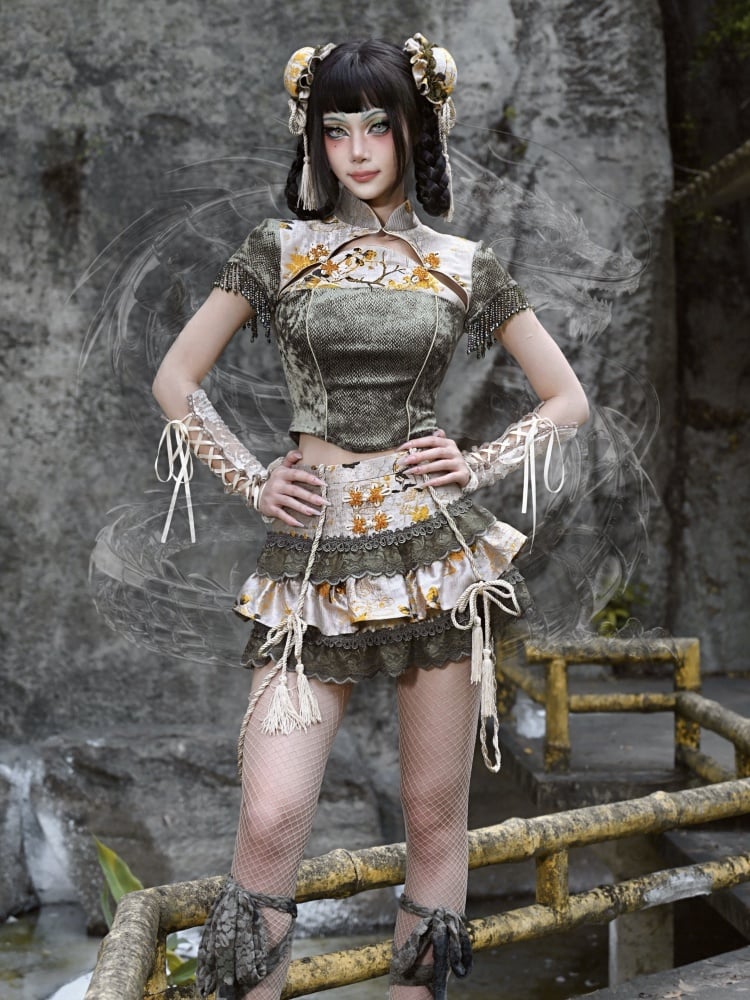 グリーンのチャイナドレスカラー、ゴストップ、ビーズタッセルカフス