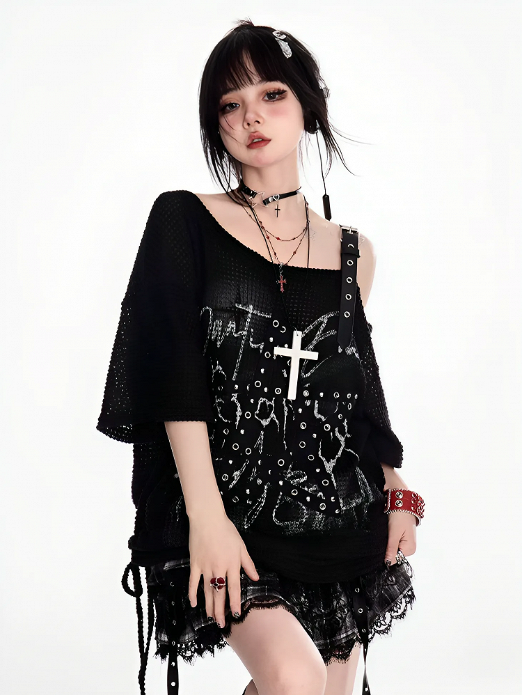 Y2K Schwarzes, asymmetrisches T-Shirt mit Sternträgern und Bittersüß