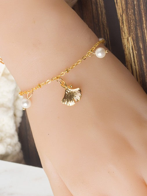 Options Elegant 6 Charrms Bracelet Pearl Golden Leaf and Ginkgo