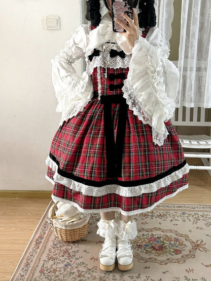 Roter Lolita-Pulloverrock mit weihnachtlichem Karomuster