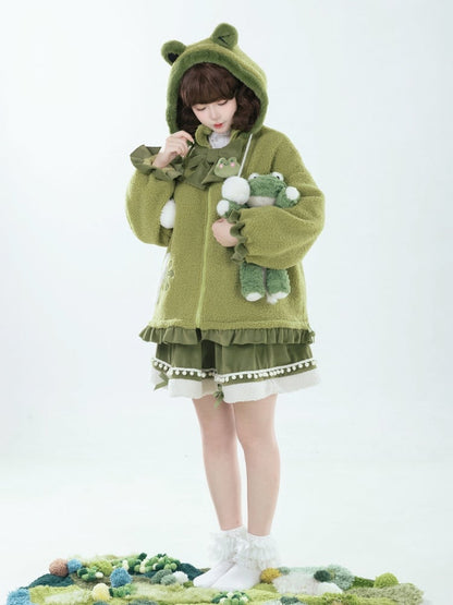 グリーンのハイネックリトルフロッグフード付きフリースコート