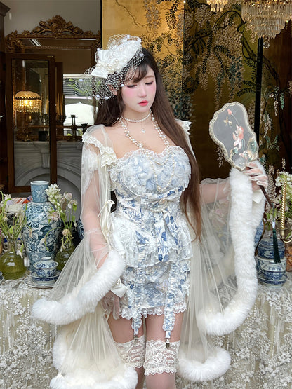 Porzellan + Korsett, blauer Ausschnitt, Rokoko-Outfit, Chinoiserie, weißer Skort, Sweetheart und Top