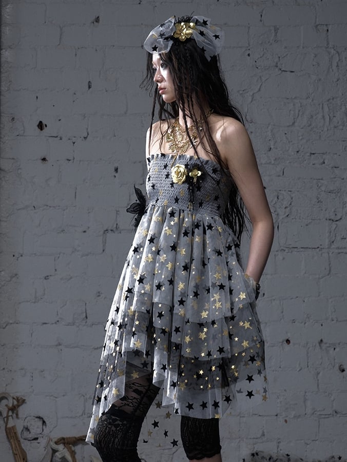 Kleid Balletcore Stufenrock aus Netzstoff, trägerlos, Grau/Asche