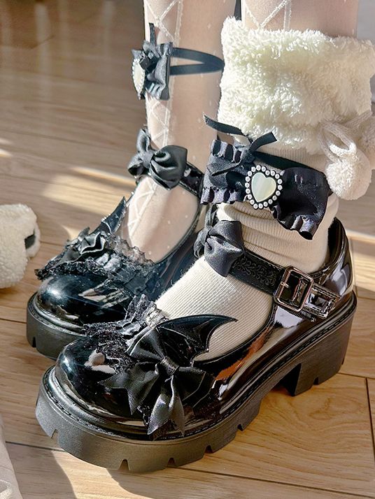 Polished Black Round Toe Bow at Top Lace Trim Block Heel Mary Janes