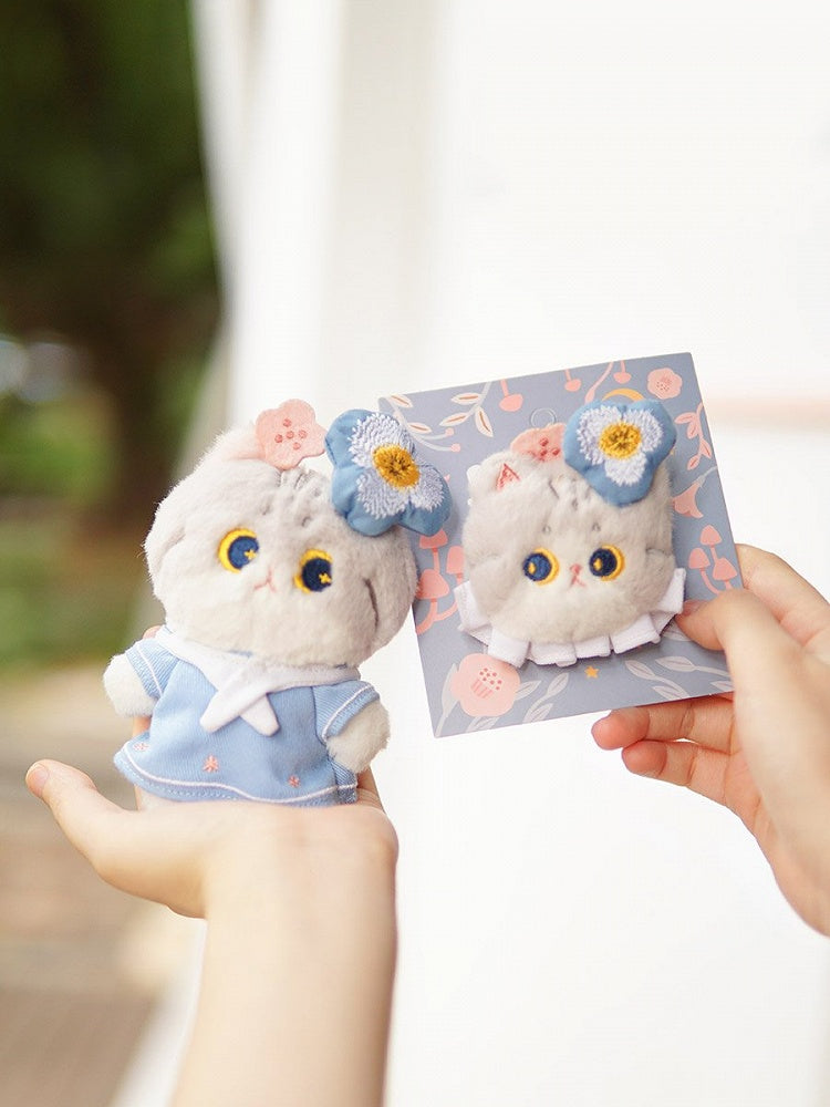 Süße Plüschbrosche in Kätzchenform