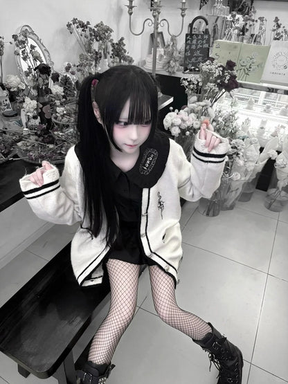 mit Augen- und Schlangenstickerei Distressed Holes Strickjacke Weiß