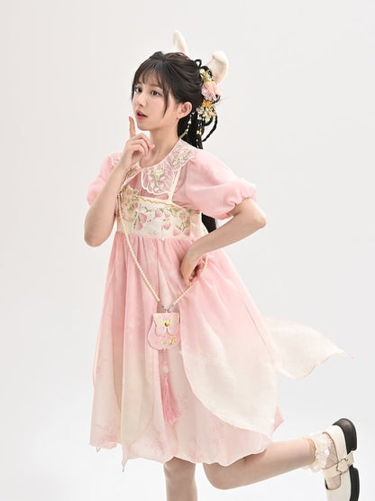 Erdbeerstickerei Rosa Blütenblattförmiger Kragen Puffärmel Blusenausschnitt Cheongsam