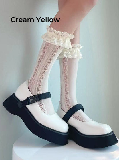 ホワイト/クリームイエローのフリルレースカフスカーフソックス