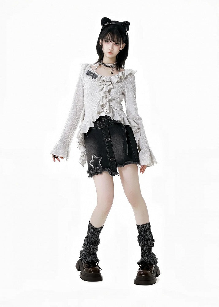 Y2K Schwarzer Jeansrock mit Stern-Applikationen und rohem Saum und Schnallengürtel