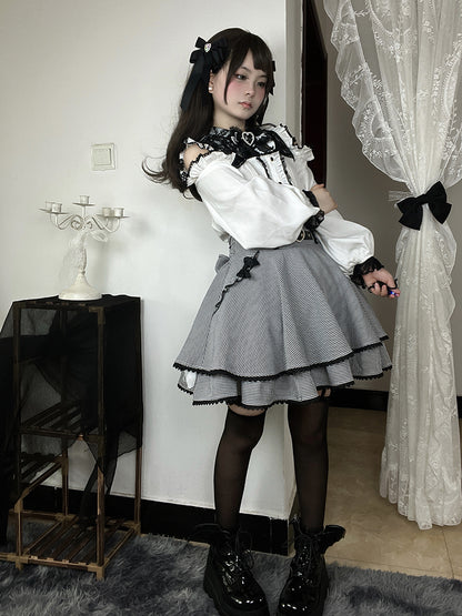 ブラック＆ホワイトの千鳥格子柄ダブルハートバックルリボンボウノットジライケイティアードスカート