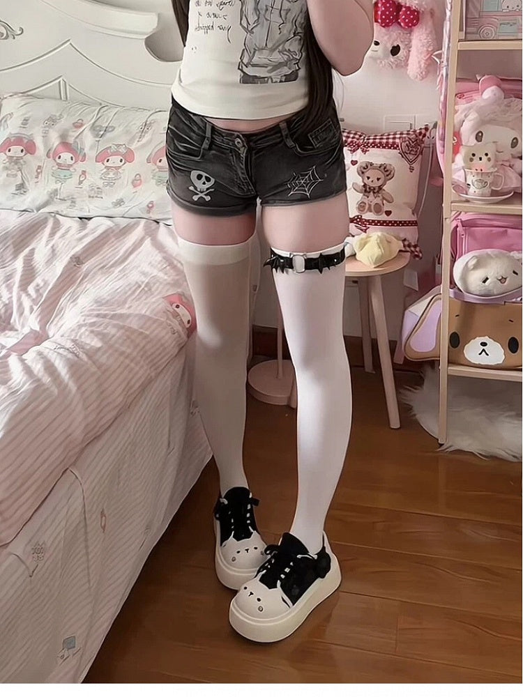 Print Shorts Dark Web with and Skeleton Spider Grey