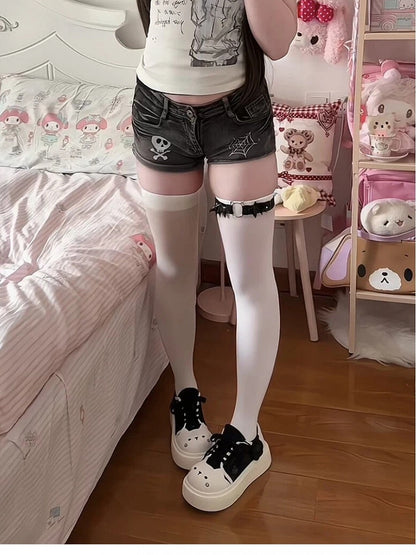 Print Shorts Dark Web with and Skeleton Spider Grey