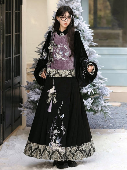 Hanfu-Style Long Sleeve Floral Embroidered Blouse in Black - Han Ru Chu Hanfu &amp; Han-Element Studi