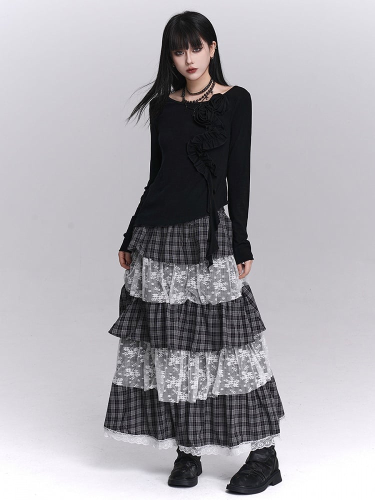 Stufenrock, schwarze Lagen, weißer Maxi mit karierter Spitze in niedriger Taille