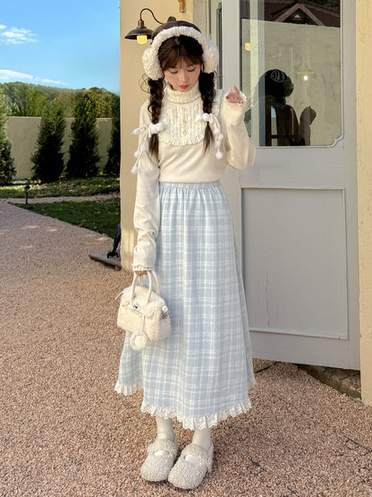 ブルーのチェック柄ハイウエストレーストリムミディスカート